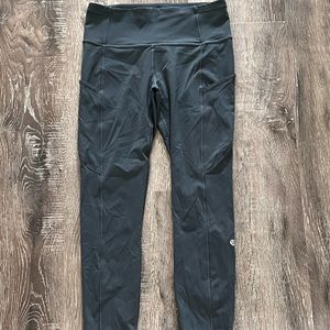 Women’s Grey Lululemon 25 Inch Leggings